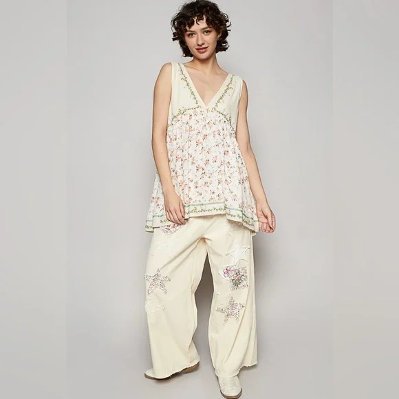 #038 POL Floral Embroidered V-Neck Top - Picture 6 of 6